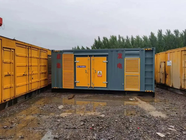 淮滨柴油发电机如何判断干式空气滤清器是否需要更换？