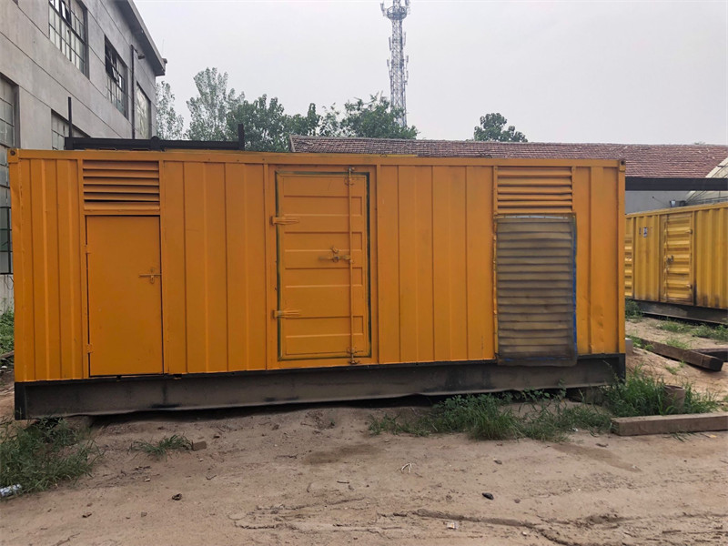 淮滨发电机出租进行负载测试时，电瓶电量不足的具体判断标准是什么？