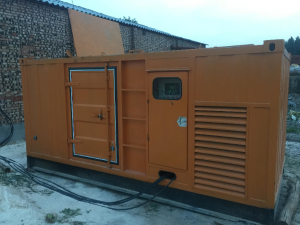 淮滨发电机组长期使用中，电缆线的敷设路径有哪些要求？